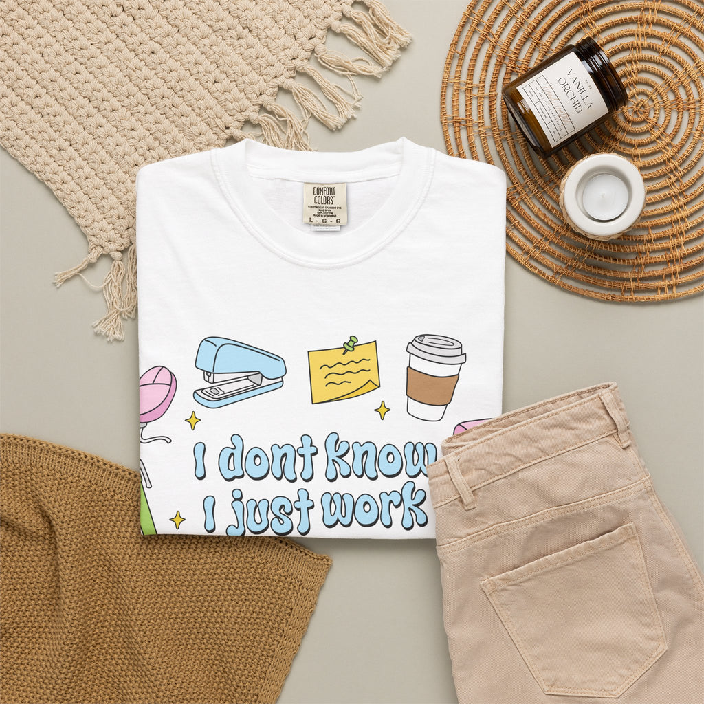 Graphic T-Shirt - I Don't Know I Just Work Here