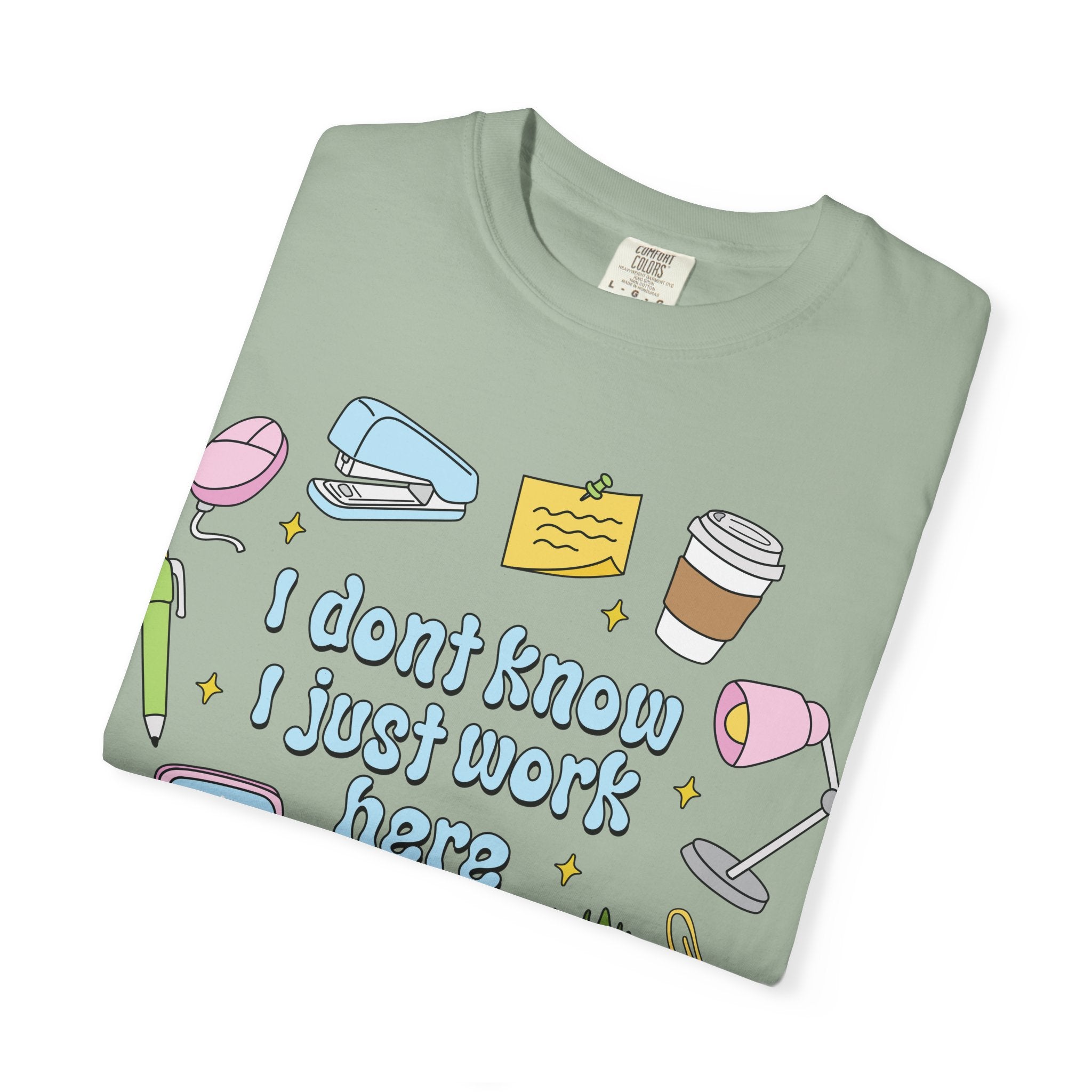 Graphic T-Shirt - I Don't Know I Just Work Here