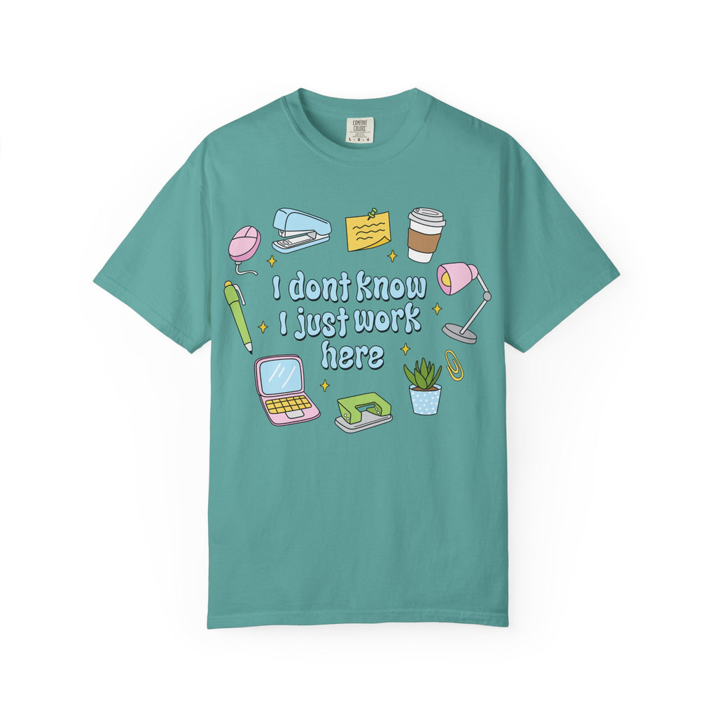 Graphic T-Shirt - I Don't Know I Just Work Here