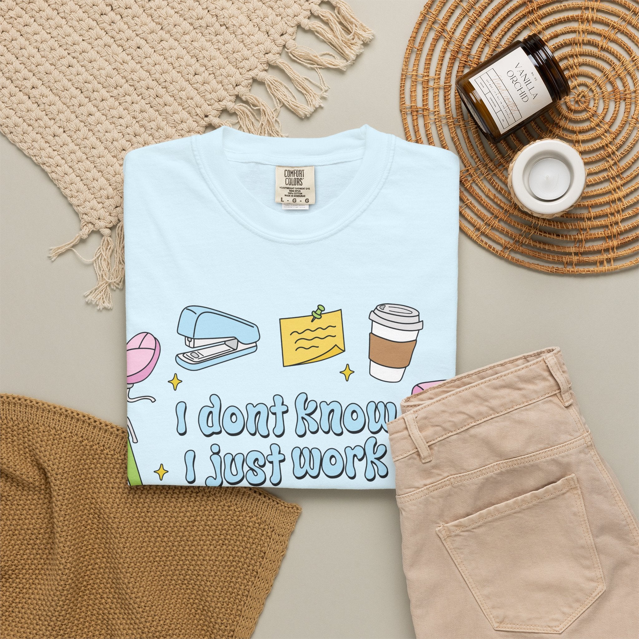 Graphic T-Shirt - I Don't Know I Just Work Here