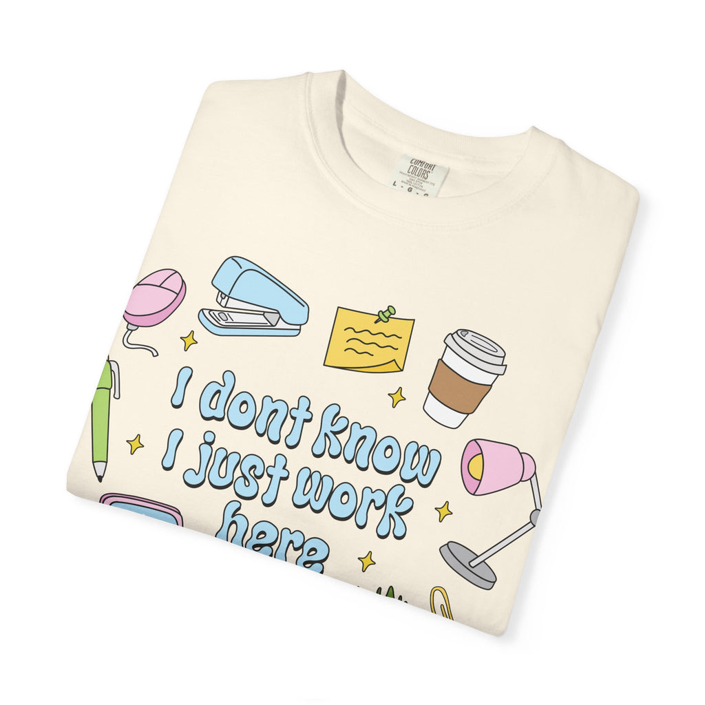 Graphic T-Shirt - I Don't Know I Just Work Here